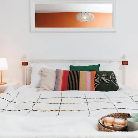 Sunny With Terrace & River View Old Town Apartamento *