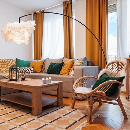 Apartment Sunbeam Cloud Old Town City View Renovated